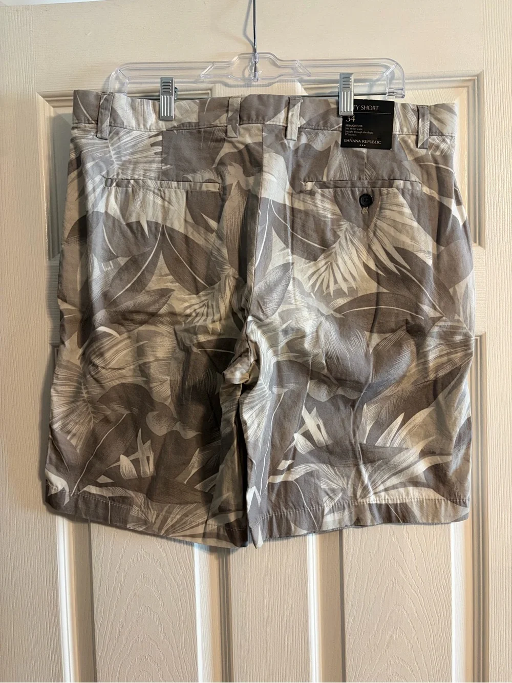 Banana Republic Straight Fit Chino Shorts Mens Grey Tropical Palm Leaf Print